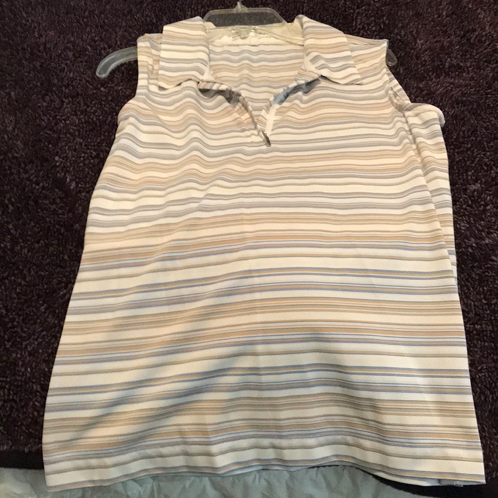 Women’s Nike golf shirt